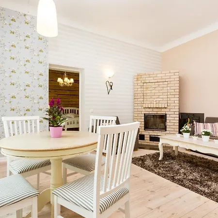 Lossiplatsi 아파트 합살루